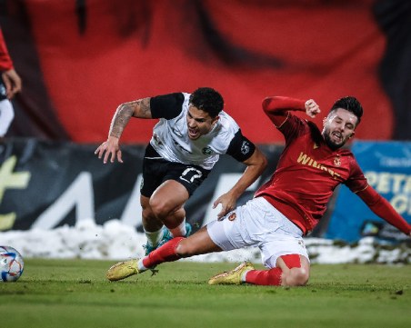 Преди рестарта на родния шампионат – очакват се големи битки за титлата, 7-то място и оцеляването