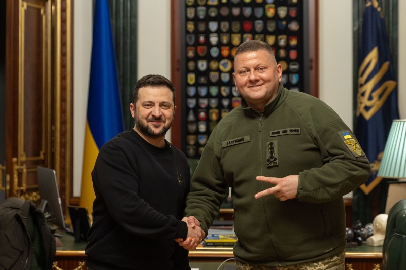 Украинският президент Зеленски назначи генерал полковник Александър Сирски за главнокомандващ