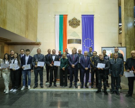 Трима пловдивски огнеборци с награди от конкурса „Пожарникар на годината