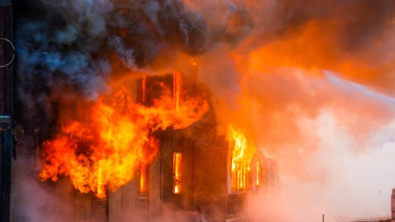 Общо 208 пожара са загасени в страната през последното денонощие,
