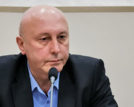 Шефът на видинското РЗИ катастрофирал пиян и опитал да избяга, арестуван е