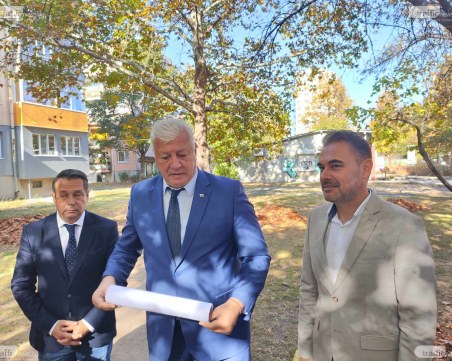 Съдът отмени два акта на Пламен Райчев от АДФИ за Колежа и санирането на 5 блока