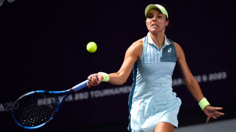 Виктория Томова отпадна от турнира по тенис в Катар