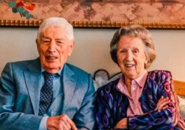 Бившият холандски премиер Драйс ван Агт и съпругата му Юджийн
