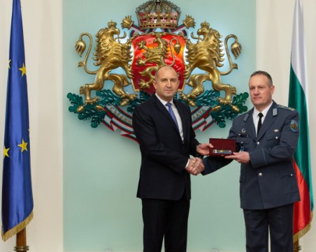 Румен Радев назначи нов зам.-командир на ВВС