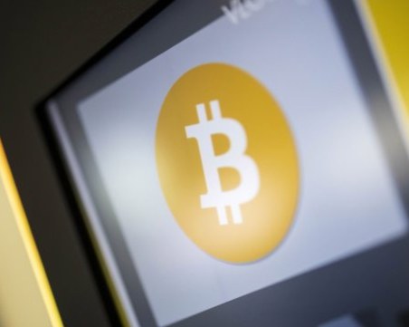 Цената на биткойна достигна 50 хил. долара за първи път от над две години