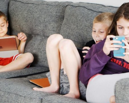 Над 70% от децата живеят във виртуален свят, прекарват до 3 ч. на ден в интернет