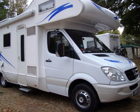 От днес кемперите плащат е-винетка, а не с тол такса