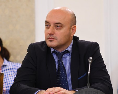 Правосъдният министър ще проверява дали Нотариуса е бил охраняван като защитено лице