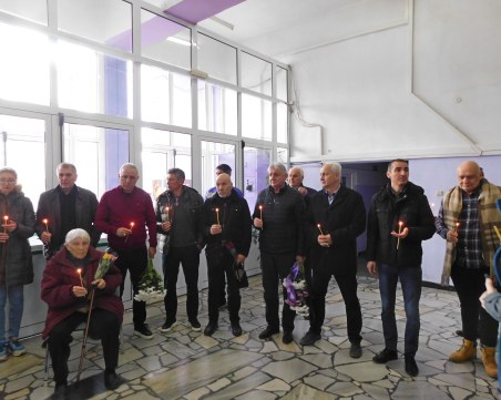 Стоичков и Балъков присъставаха на панихида в памет на Трифон Иванов