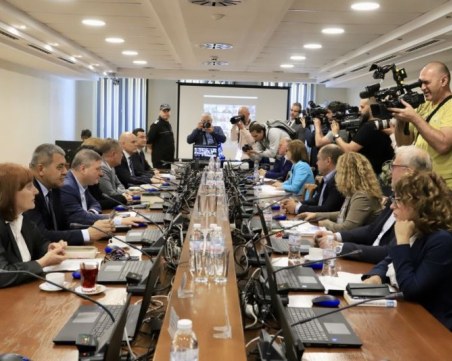 Четирима прокурори на София подадоха оставки