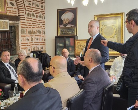 Деветото „кафе на толерантността