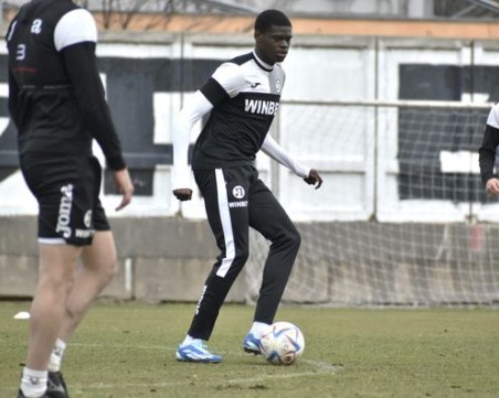 Локо започна подготовка за мача с Арда