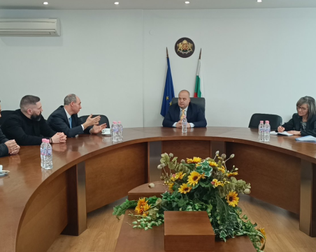 ЕСО ЕАД стартира създаването на зарядни станции за електро автомобили в България