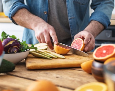 Как да съхраняваме правилно нарязаните цитрусови плодове