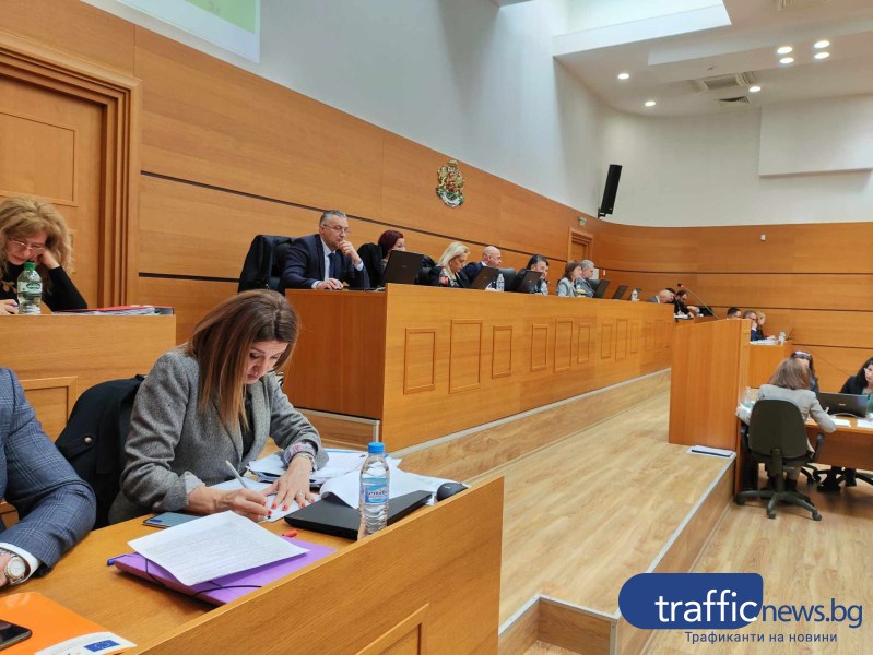 Вдигнаха заплатата на кмета на Пловдив и съветниците, приеха и новата структура на Общината