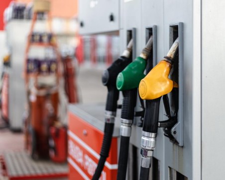 Бензиностанциите отново вдигнаха цените