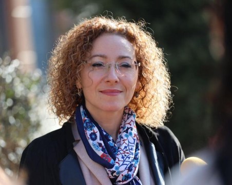 Около 300 хил. души не достигат на пазара на труда