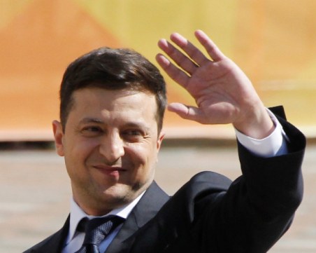 Зеленски пристига в Германия за среща с Шолц, пътува и до Париж за разговор с Макрон