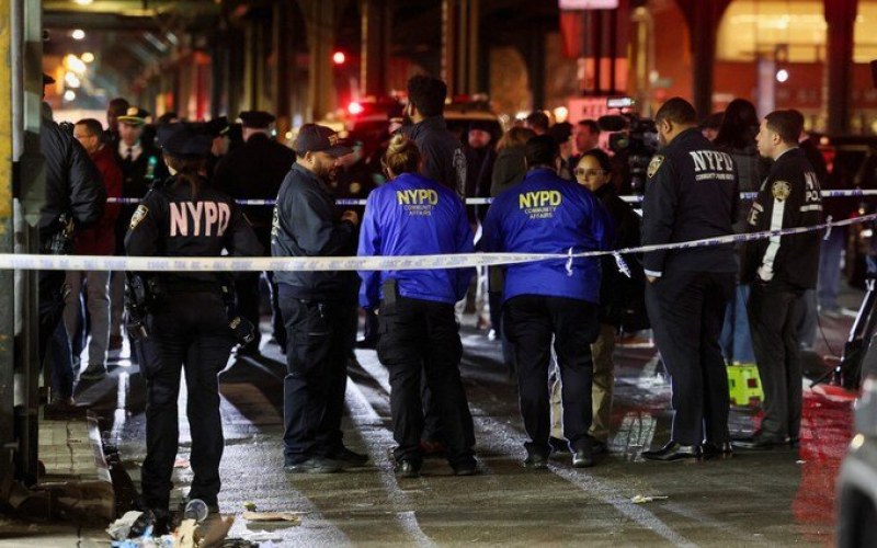 Един загинал и 5 ранени при стрелбата в Ню Йорк, арестуваха 16-годишен
