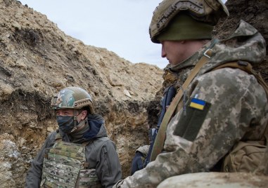Украинската армия се изтегли от източния град Авдеевка където положението