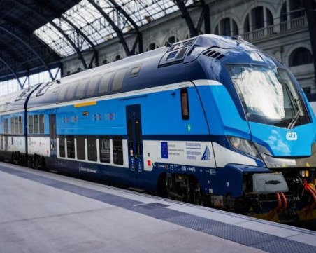 Министерство на транспорта пратило документи по поръчката за нови влакове на ЕК