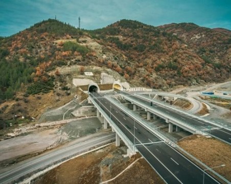 Пускат още 5 км от АМ 