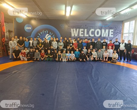 Клубът по борба на Локомотив кове таланти във всички възрасти