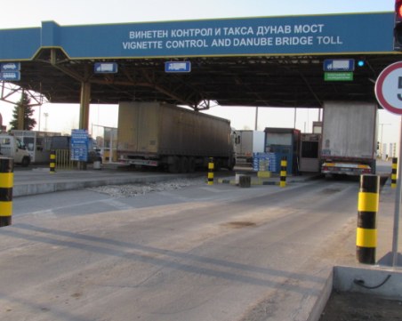 Интензивен трафик за товарни автомобили на границите с Румъния, Сърбия и Турция
