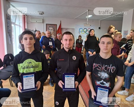 Клубът по борба на Локомотив с двама състезатели в топ 10 на Спортното училище