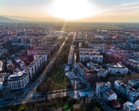 Облачността в Пловдив започва да се разкъсва, температурите тръгват нагоре