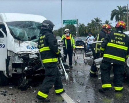 Петима туристи загинаха след тежка катастрофа в Мексико