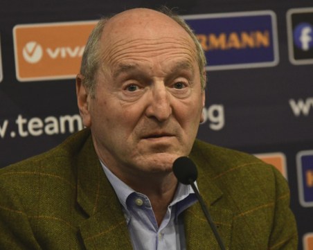 Славия подкрепя кандидатурата на Михаил Касабов за шеф на БФС