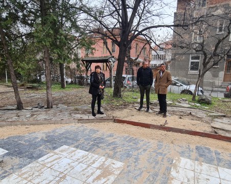 Започва изграждането на нова детска площадка в район „Централен