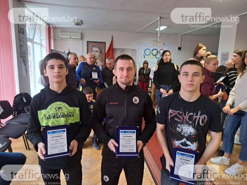 Клубът по борба на Локомотив с двама състезатели в топ 10 на Спортното училище