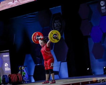 Джесика Иванова 7-ма на ЕП по щанги в София