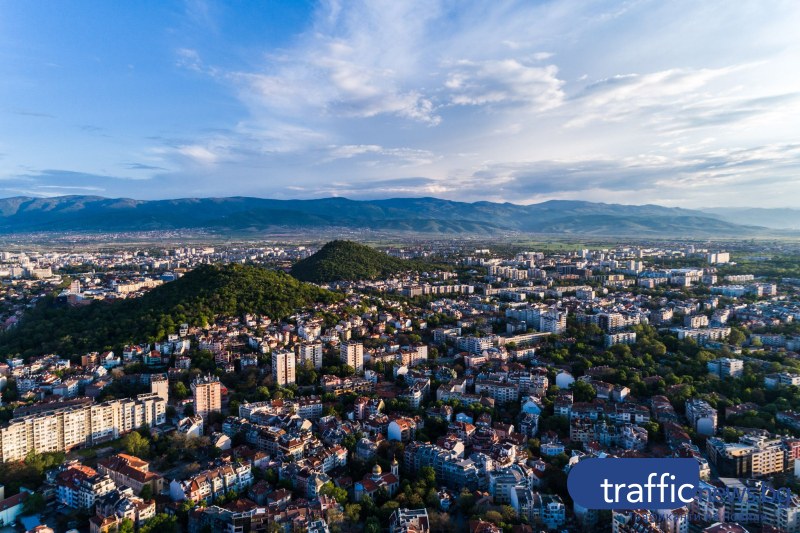 Облачна сутрин и предимно слънчев следобед в Пловдив