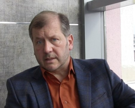 Адв. Екимджиев: Може ли специална комисия да разследва казусите на Марто Нотариуса и Петьо Еврото