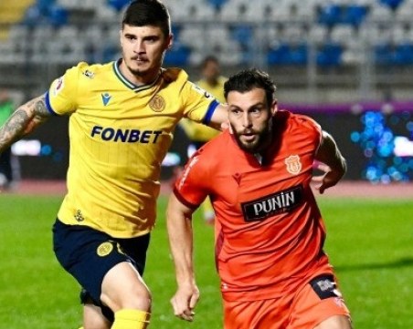 Бившият играч на Локо Георги Минчев вкара за трети път в Кипър, но отборът му отпадна за Купата