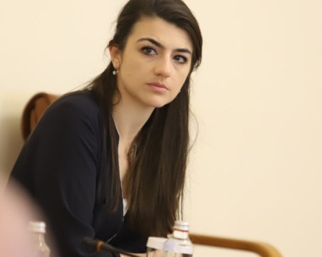 Лена Бориславова: Не сме поставили ултиматум на ГЕРБ, а ги поканихме на разговори