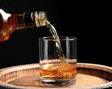 Откъде всъщност идва думата „уиски