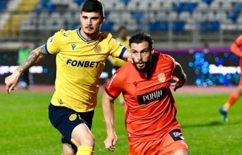 Бившият играч на Локо Георги Минчев вкара за трети път в Кипър, но отборът му отпадна за Купата