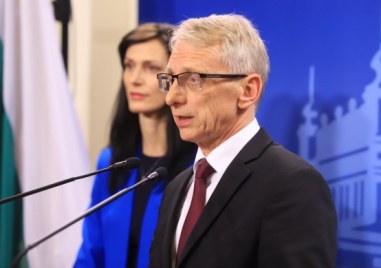Премиерът Николай Денков е разговарял с външния министър Мария Габриел