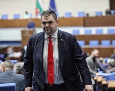 Пеевски: Всички танцуват по малката бъбрива Шехерезада Христо