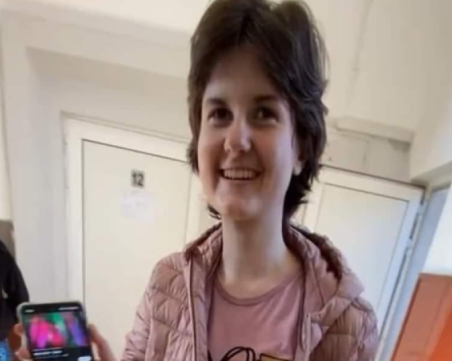 Откриха якето на изчезналото 17-годишно момиче от Дупница