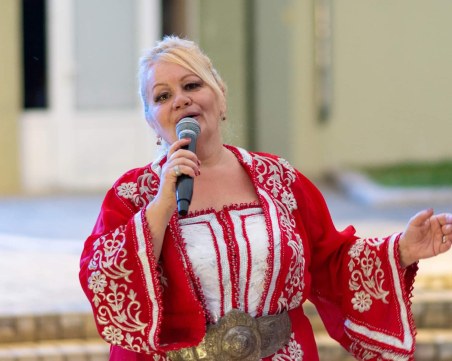 „Я кажи ми, облаче ле бяло” ще озвучава филм в Нова Зеландия