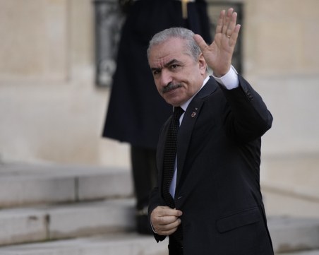 Палестинският премиер Щайе подаде оставка