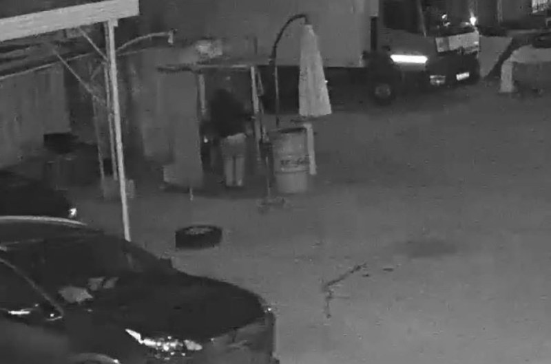 Потрошиха вендинг машини в Пловдив, издирват извършителя