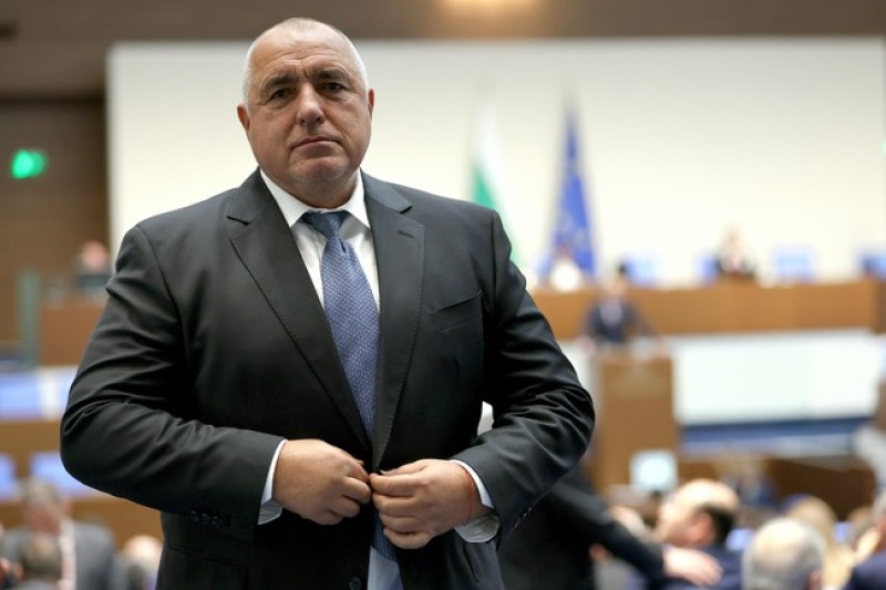 Борисов поиска смяна на военния министър