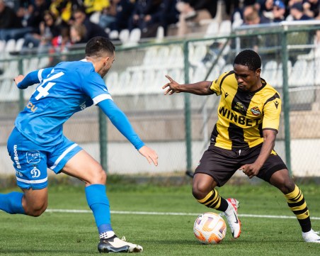 Ботев привлече трима африканци, които минаха проби